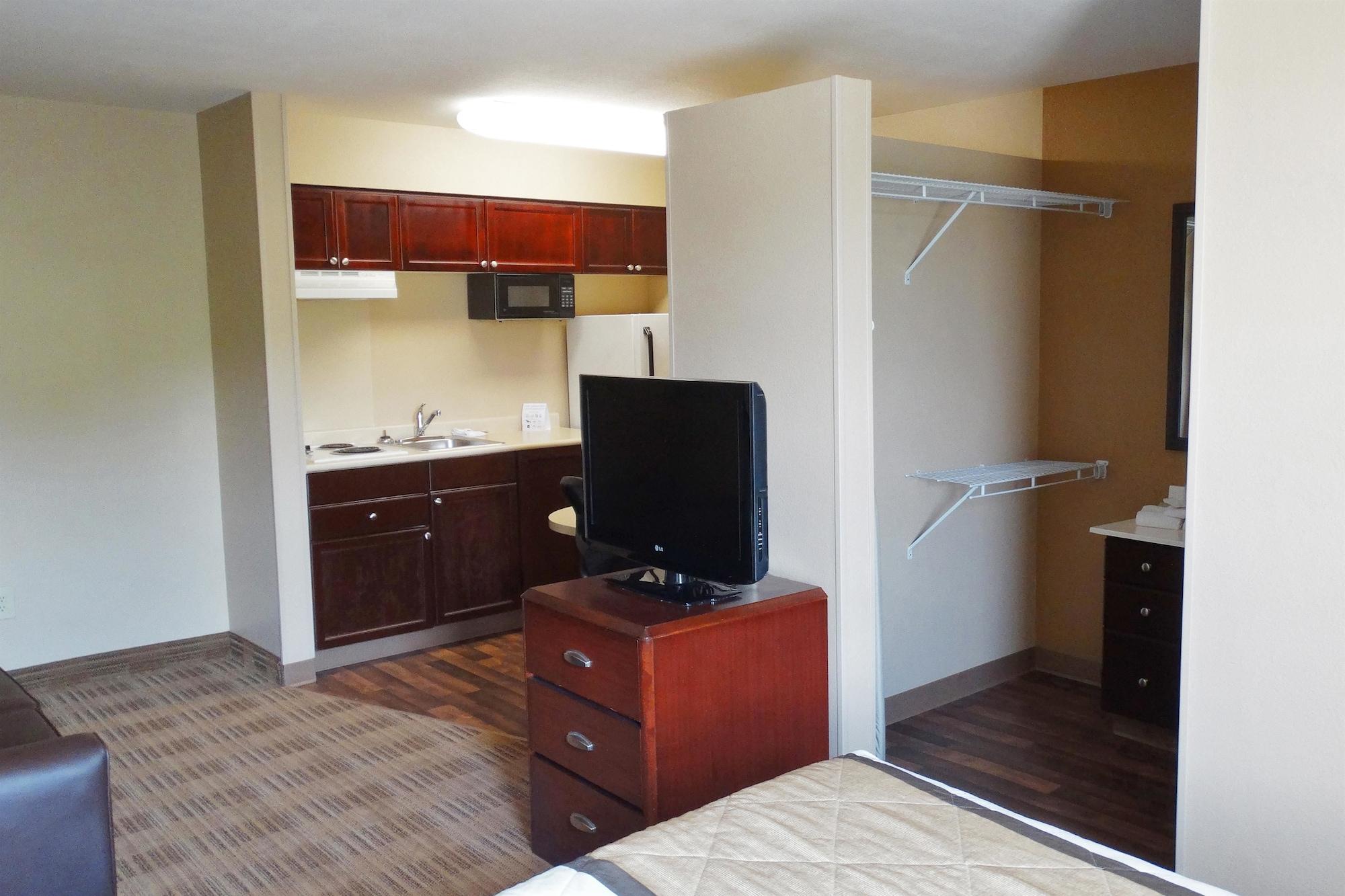 Extended America - - Wolfchase Galleria Memphis